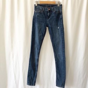 Zara distressed medium wash skinny jeans  Size 2
